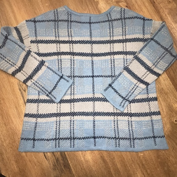 Woman's J Jill Sweater Crew Neck Size Medium Baby Blue Navy Plaid - Picture 2 of 9